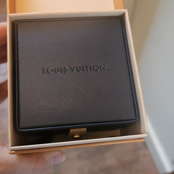 Louis Vuitton Idylle Blossom reversible studs - Picture 3 of 4